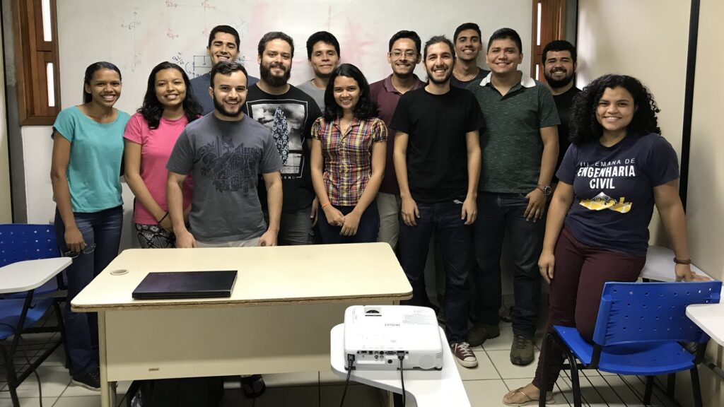 Alunos de Teoria das Estruturas II - Prof. Winston Zumaeta